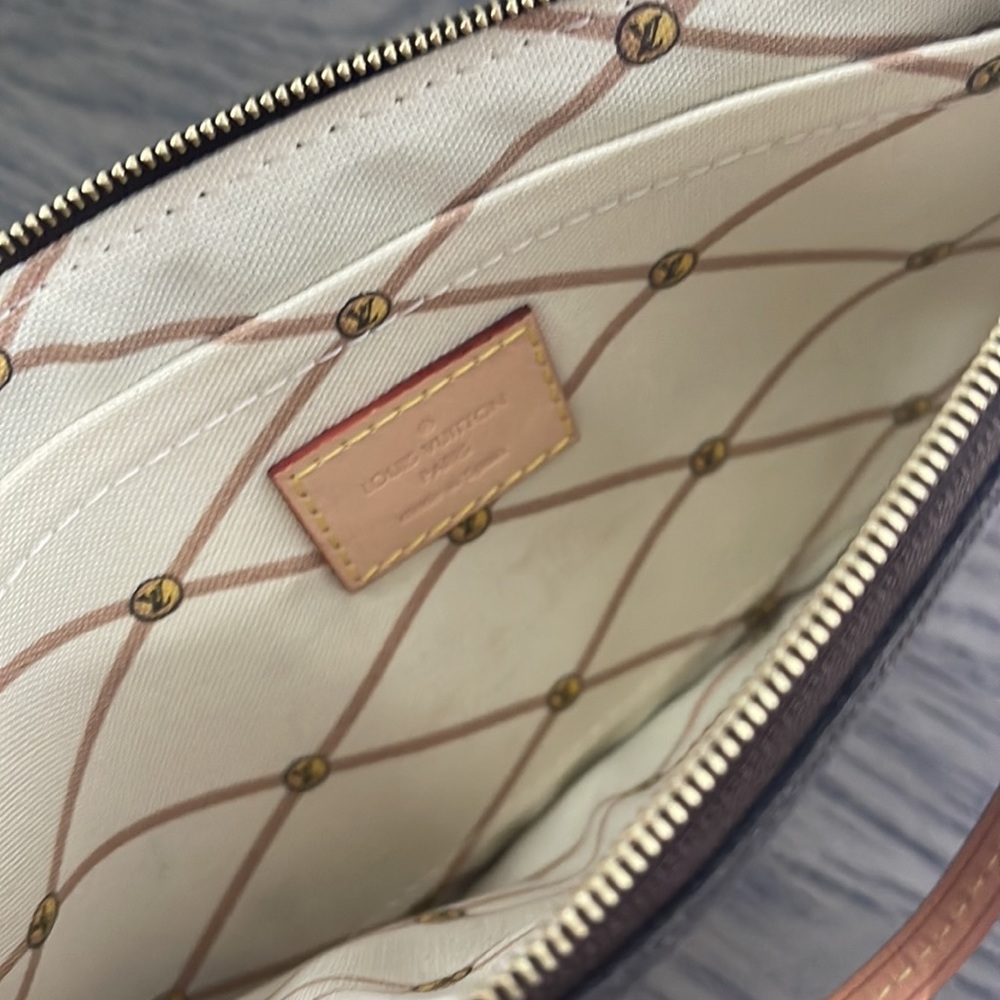 LV Trunk Collection Pouch - Picture 3 of 4